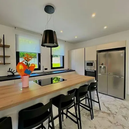 Stella's Splendor ميناجيو