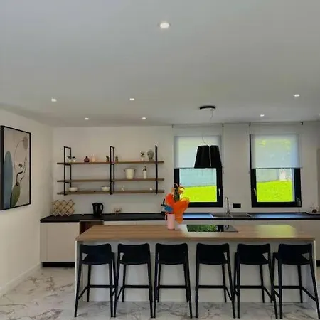 Villa Stella's Splendor